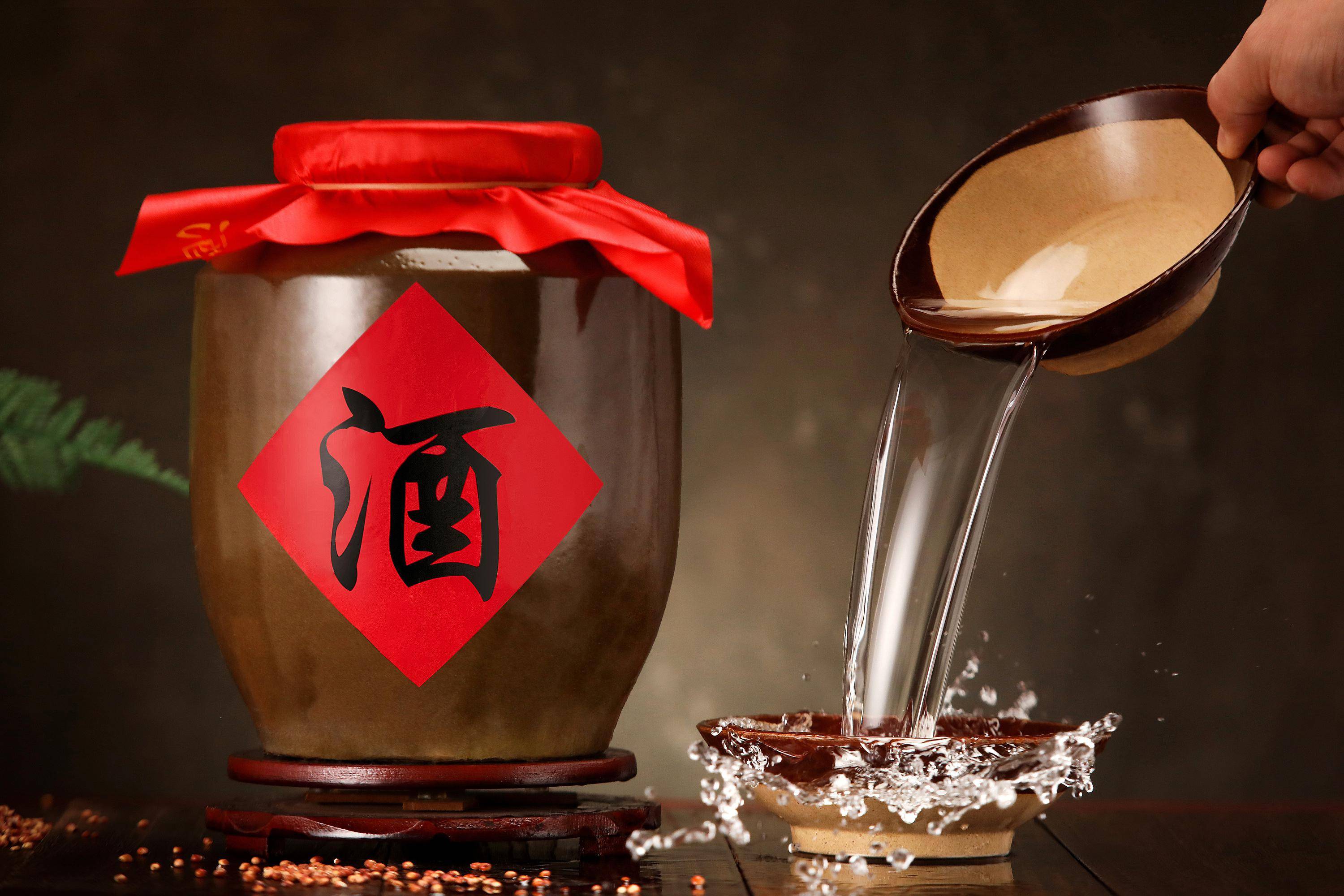 紹興黃酒大跳水！23元暢飲女兒紅，酒友們的平價(jià)口福時(shí)代來臨